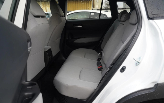 Toyota Corolla Cross cena 160221 przebieg: 1, rok produkcji 2024 z Ciechanowiec małe 277